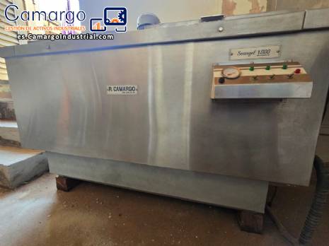 M�quina de polos Sorvegel 1000 R. Camargo con torre de refrigeraci�n