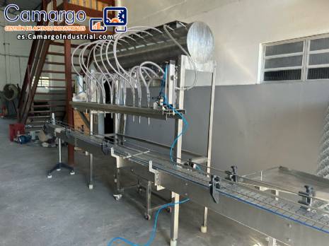 Llenadora lineal semiautom�tica con sistema de tapado