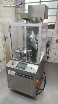 Encapsuladora autom�tica CETRO, 12.000 c�psulas por hora.