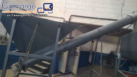 Silo de azada con transportador de tornillo, capacidad de 1 tonelada.