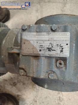 Motorreductor trif�sico SEW-EURODRIVE de 2,2 kW