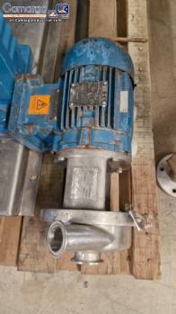 Bomba centr�fuga sanitaria Castinox con motor WEG de 2 CV.