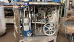 M�quina autom�tica rotativa de dosificaci�n y sellado para vasos, tarros y botellas, Milainox MB-1