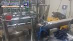 Llenadora lineal con sistema de llenado de 6 pistones