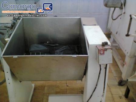 Masa y m�quina perfiladora