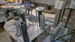 Etiquetadora de doble cabezal Prolabel para botellas planas